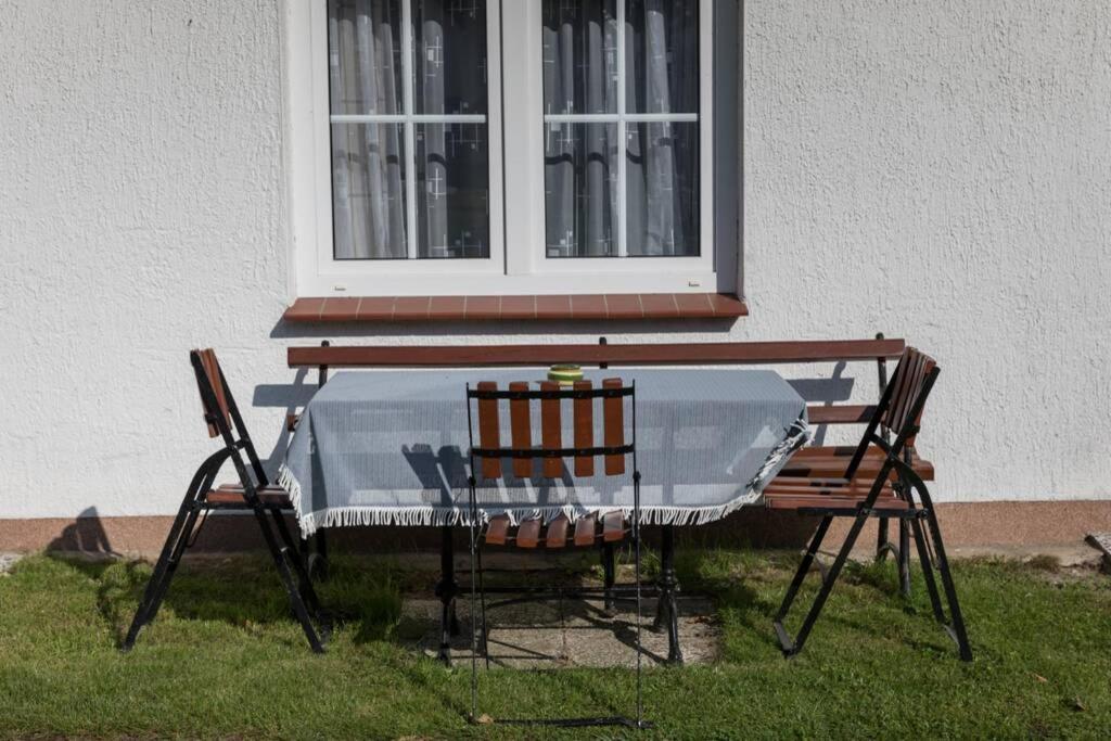 Moritz - Ferienhaus östlich der Dorfstraße in Grieben Insel Hiddensee Exterior foto